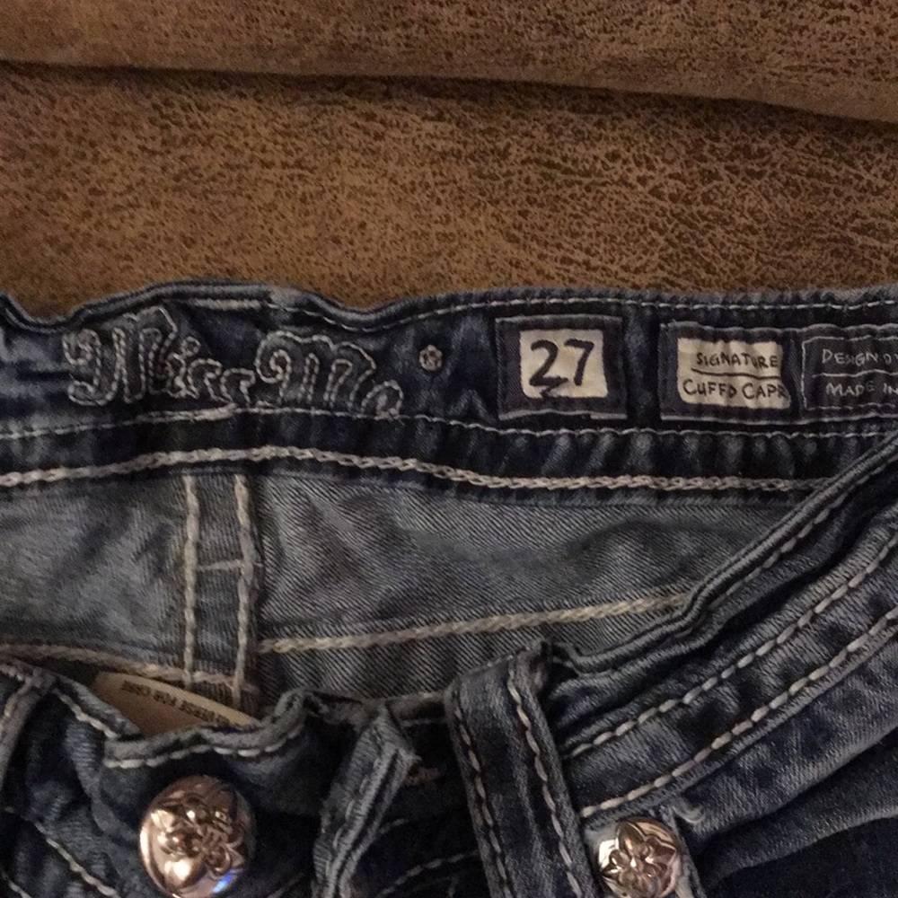 Cuffed Capri Miss me jeans